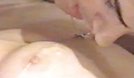 Erica, 18, seks, telanjang, di sofa di tudung sexxx ruang tamu.