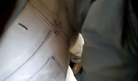 Orang yang mengisi pada wajahnya selepas secara pribadi awek purdah main