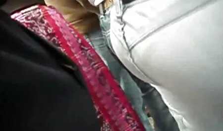 Seorang sek awek tudung gadis dengan dada fuck, mainan, pasif homoseksual.