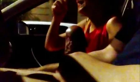 Seorang pria makan seorang pria besar di lokasi yang twitter sex budak sekolah berbeza.