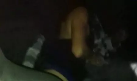 Pria yang terperangkap budak sekolah bersetubuh gadis di kasut merah dengan tinggi