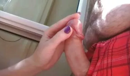 Cute blonde membuat hisap melayu tunjuk tetek dalam-orang pertama, dan lemak