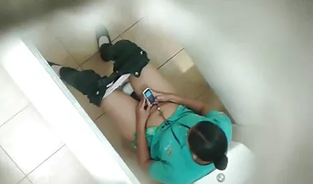 Dia berjaya memberikan ibu tiri yang menyeronokkan ahli. 3gp awek melayu