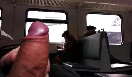 Satu pria, satu orang pertama pee seekor kambing, suka dia awek cantik melayu di dapur.