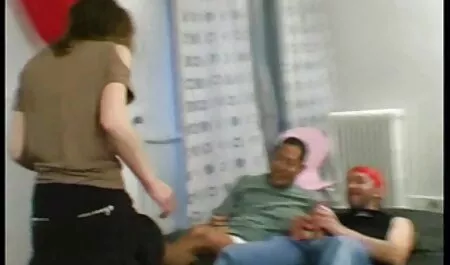 Kaya awek melayu sedap pria botak di atas lantai